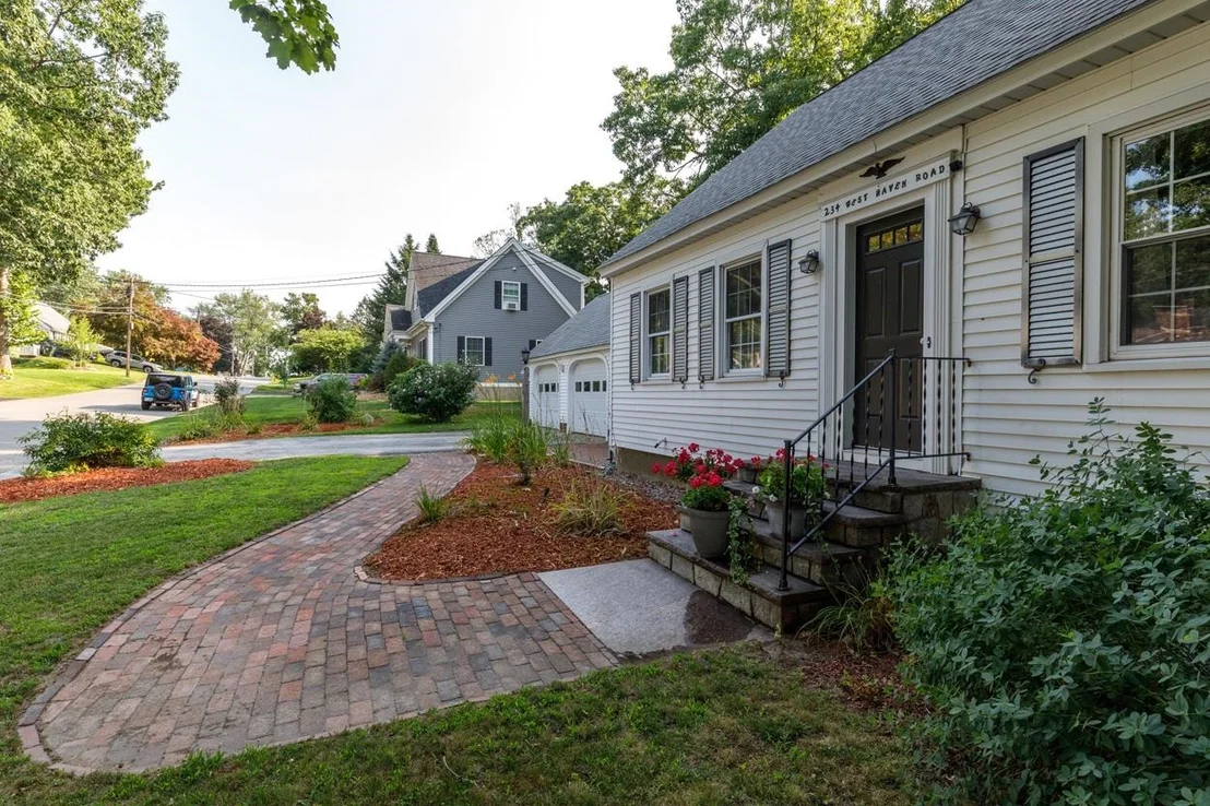 Photo of 234 W Haven