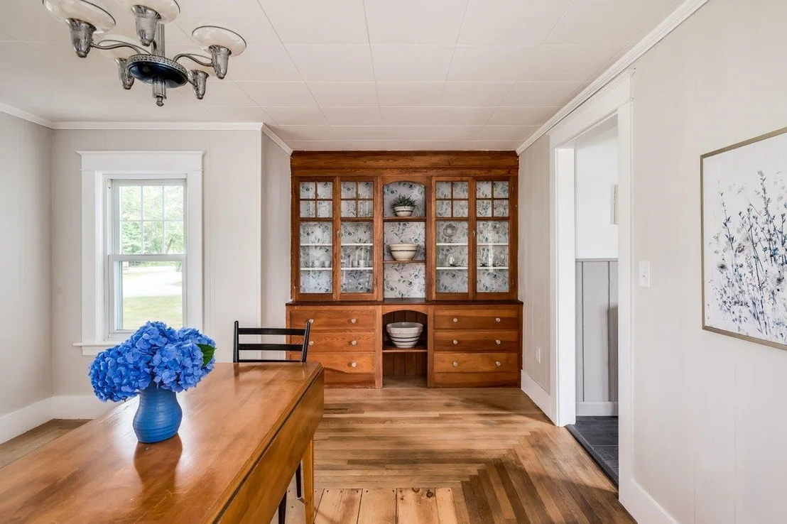 Photo of 354 Dover Point