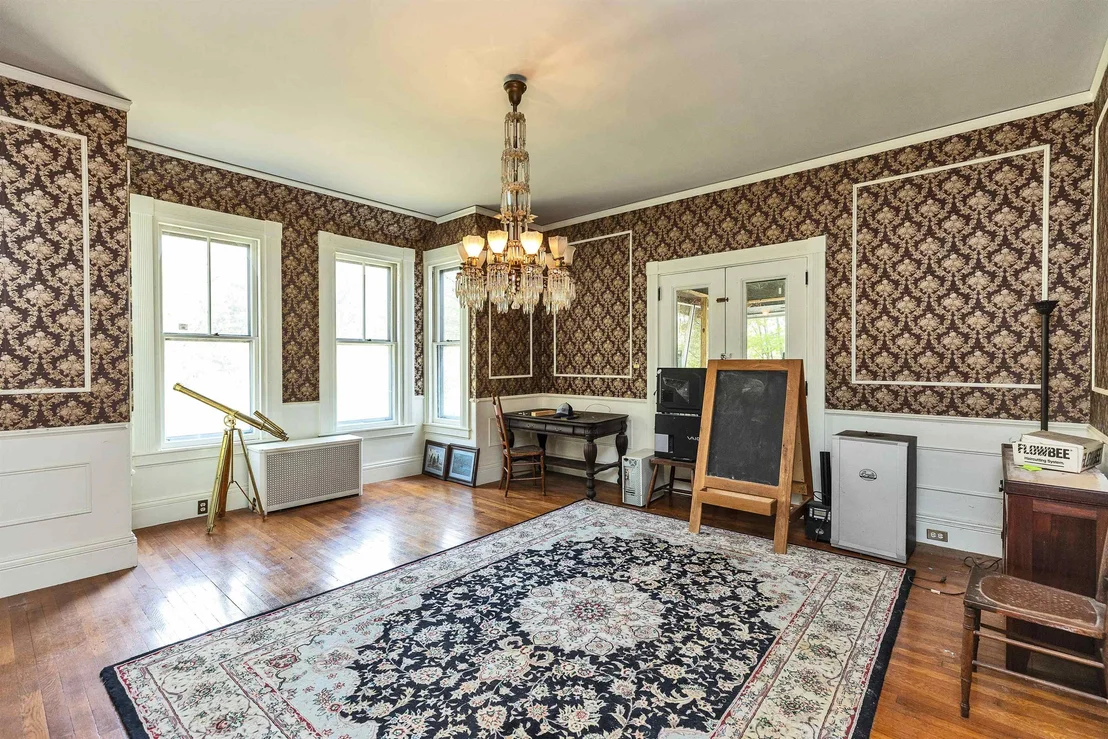 Photo of 24 Maple