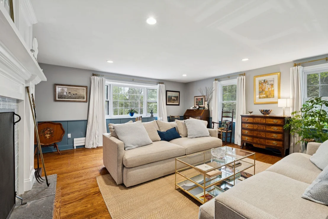 Photo of 12 Hemlock