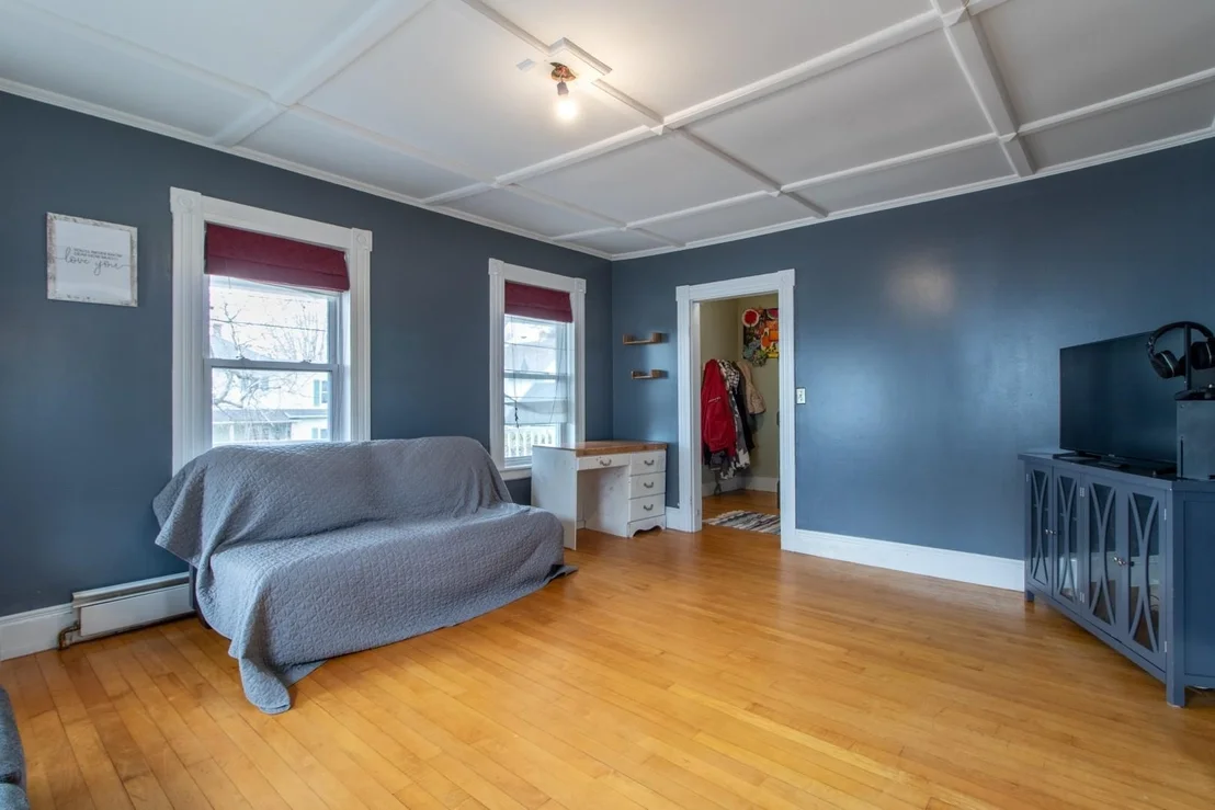 Photo of 44 Taylor