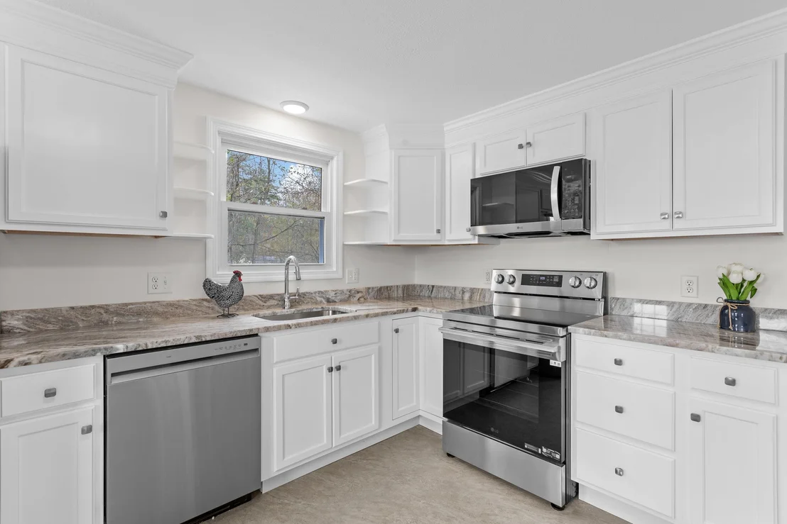 Photo of 12 Hemlock