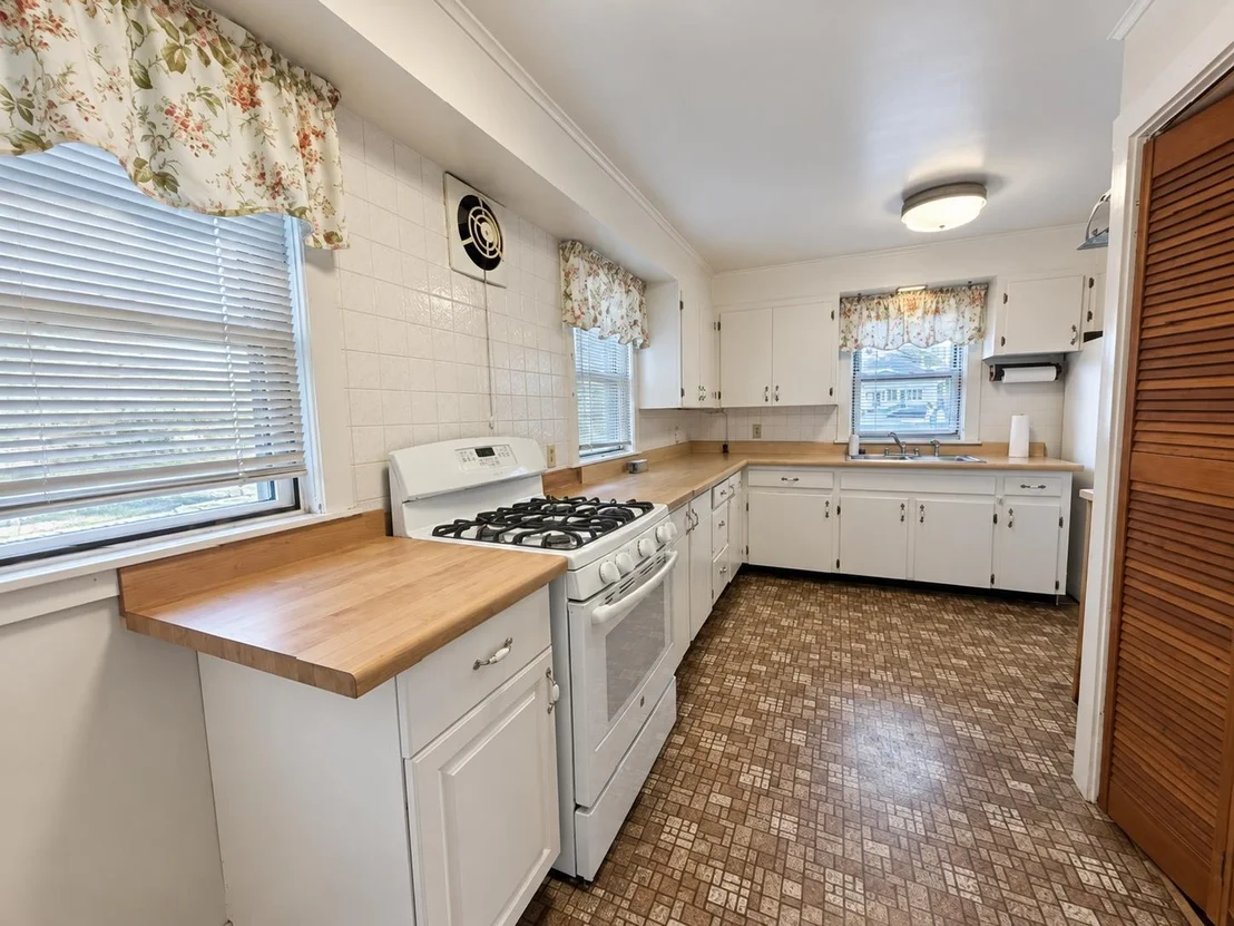 Photo of 608 Main