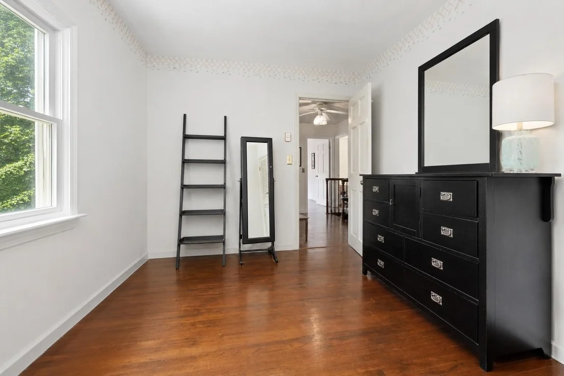 Photo of 1039 Berwal