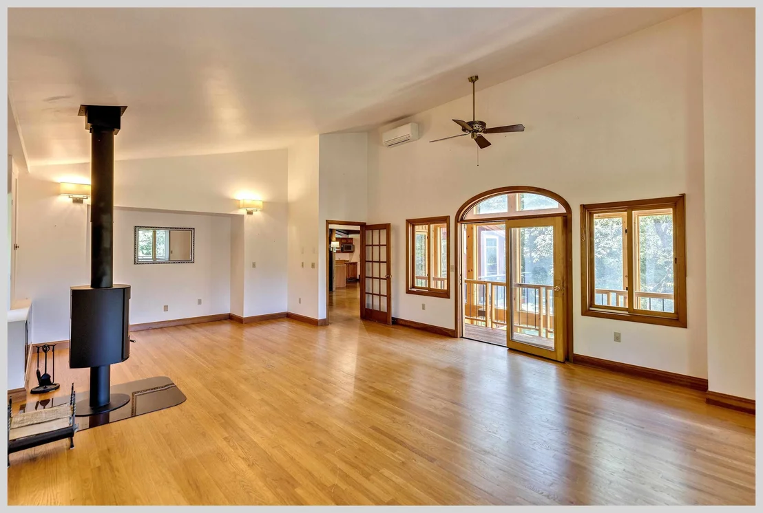 Photo of 206 River