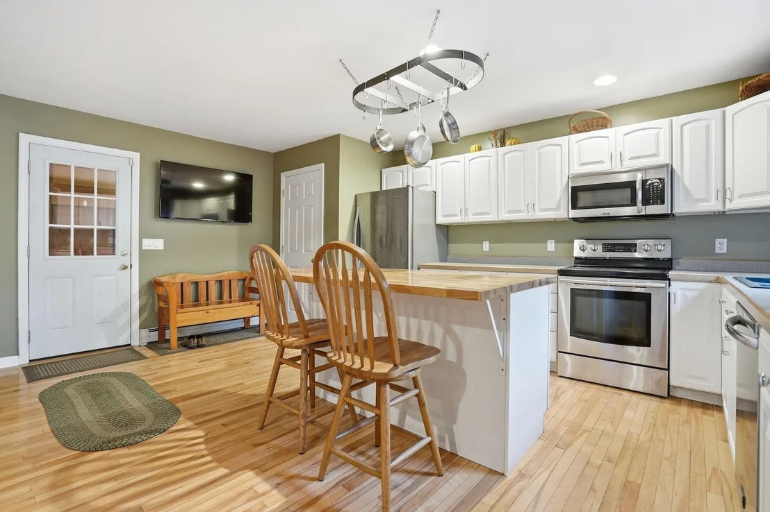 Photo of 84 Long Pond
