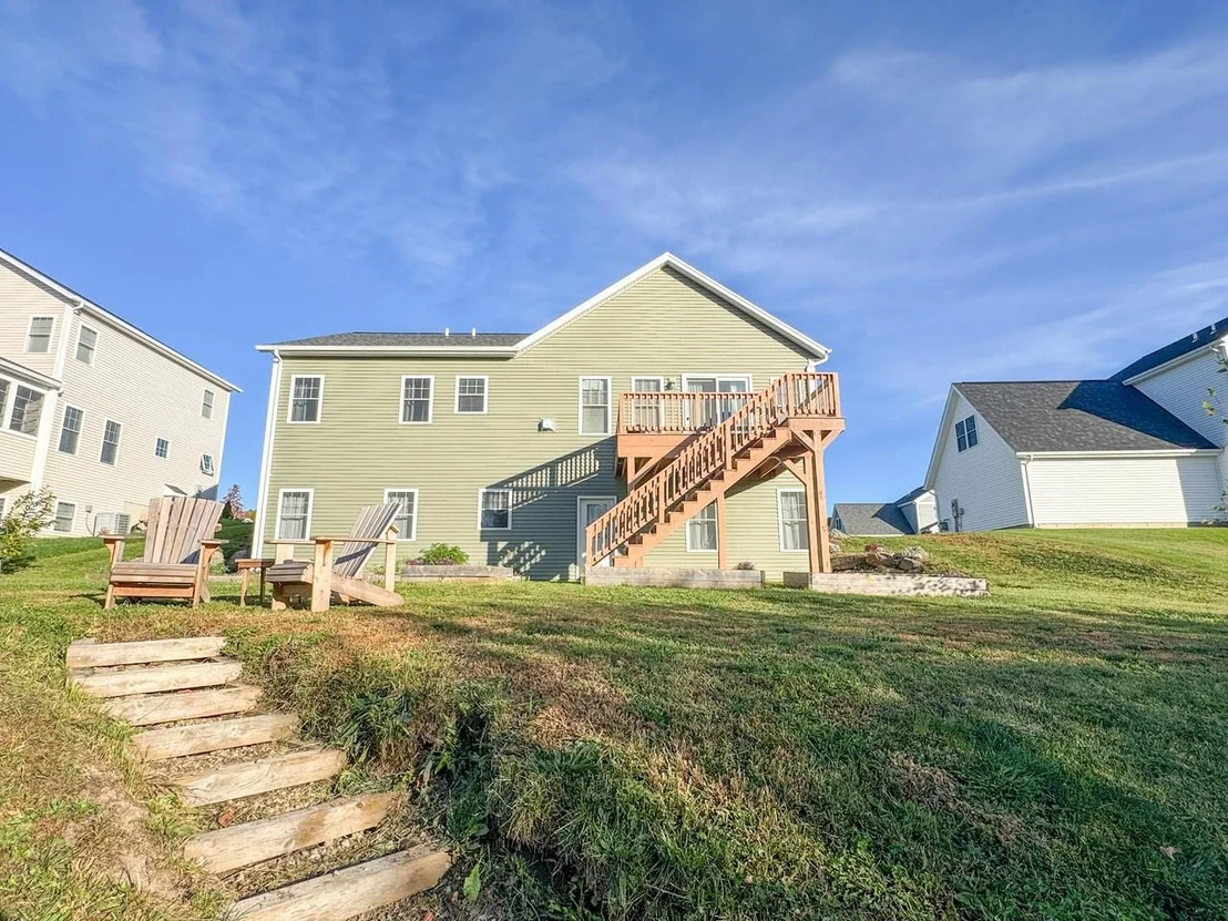 Photo of 115 Horseshoe