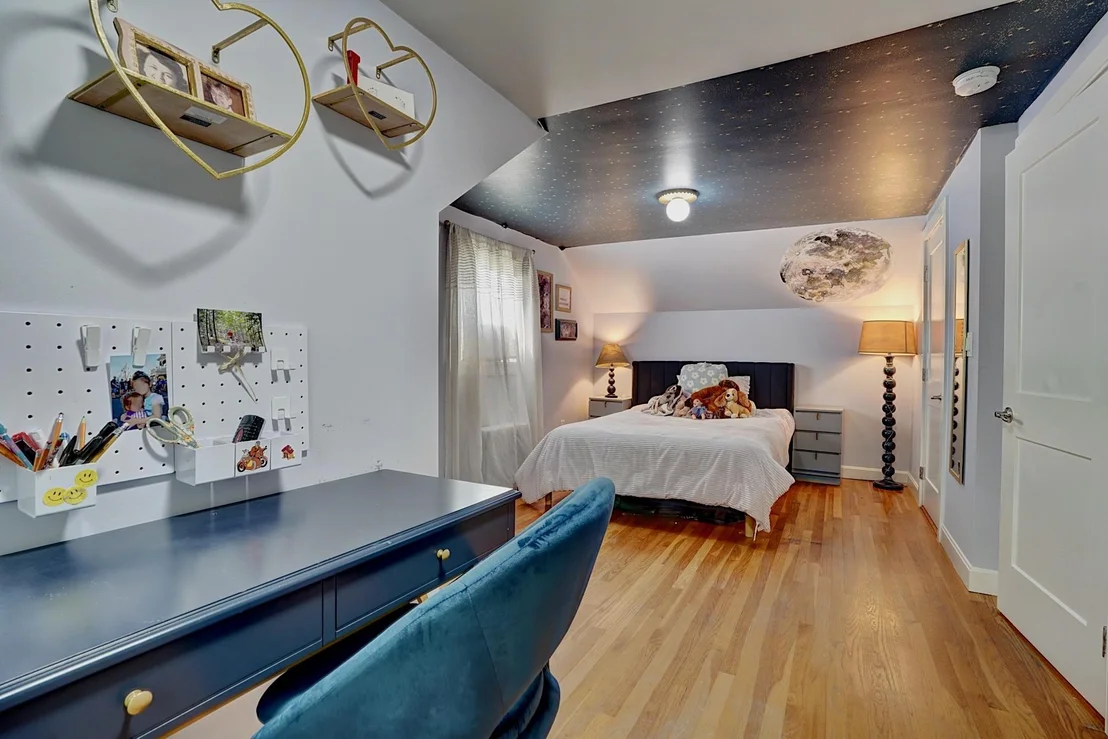 Photo of 354 Wallis