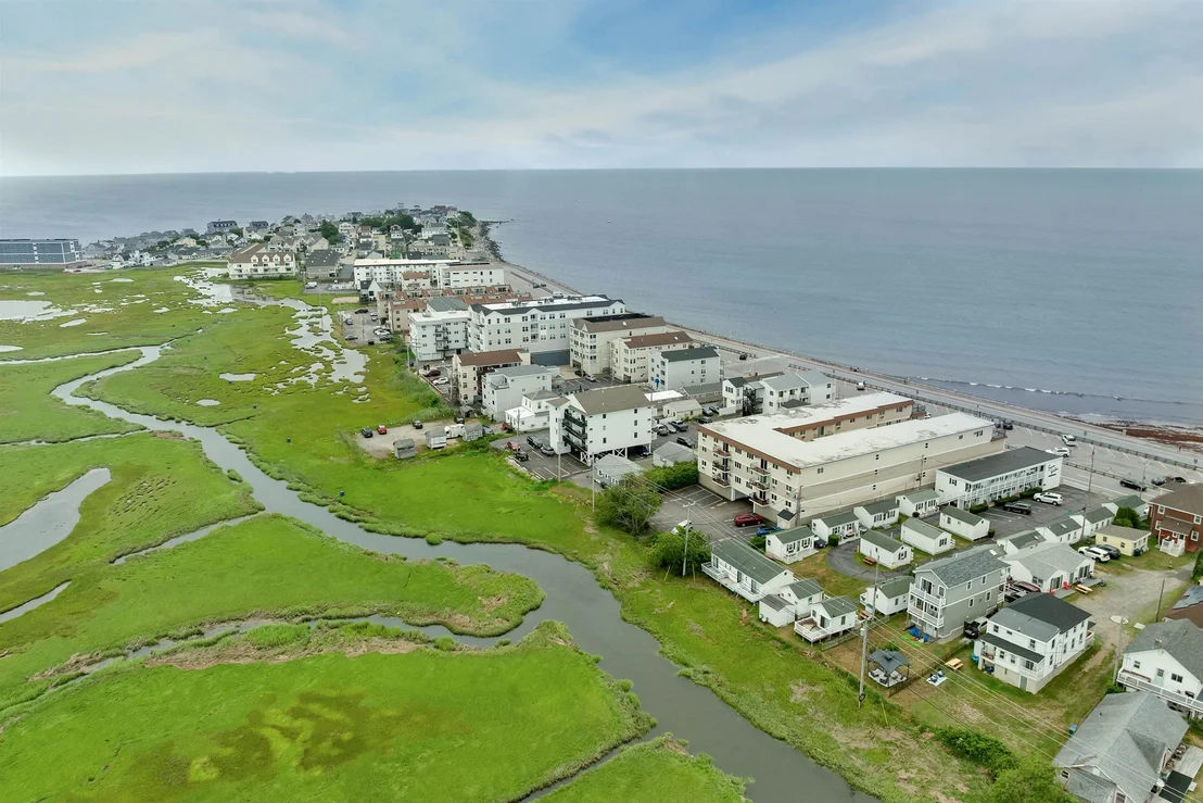 Photo of Unit 1E at 415 Ocean