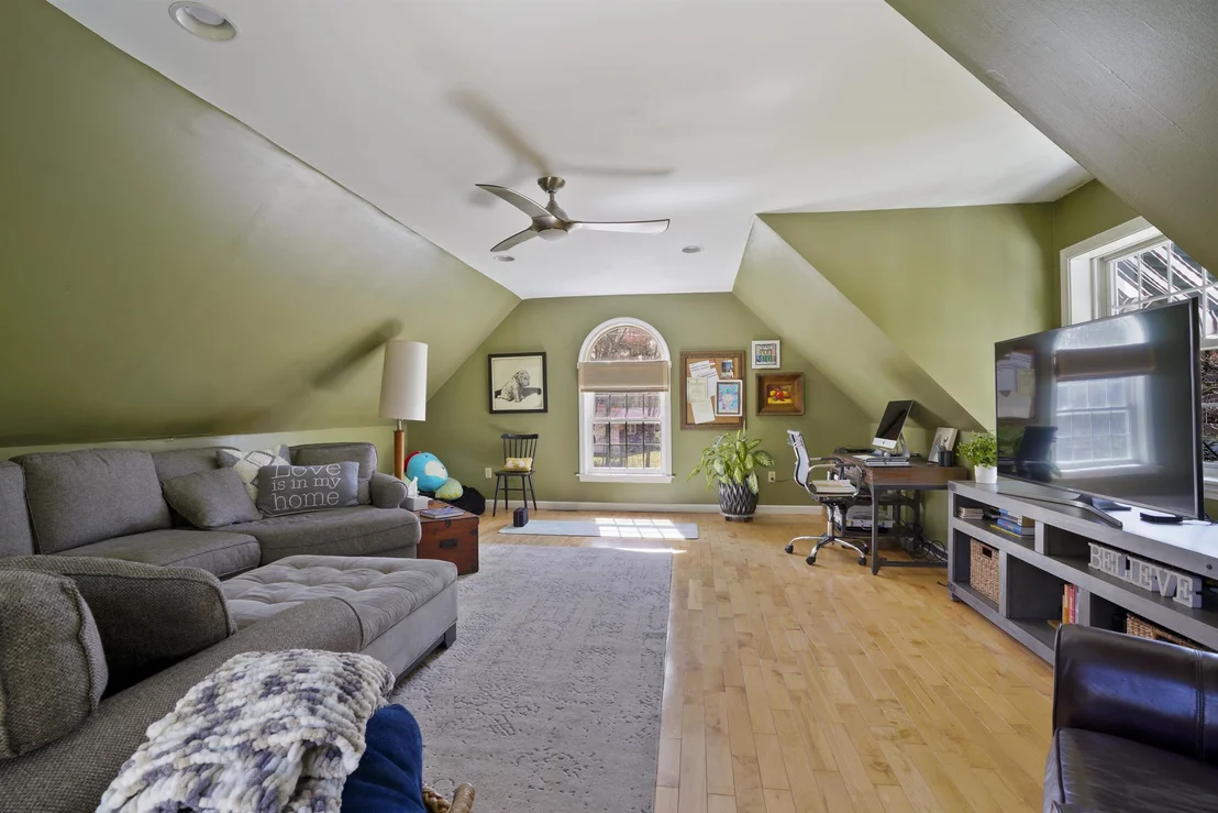 Photo of 45 Gault