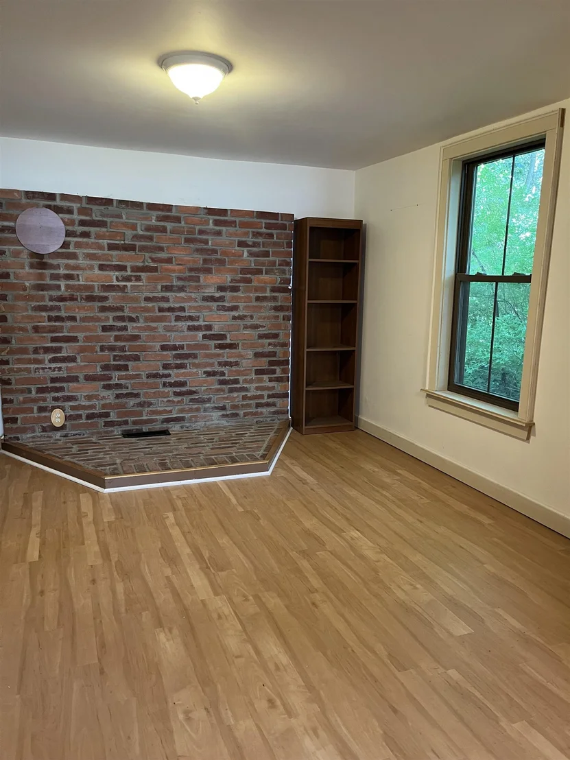 Photo of 24 Pleasant