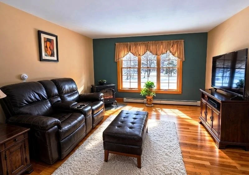 Photo of 692 Old Walpole