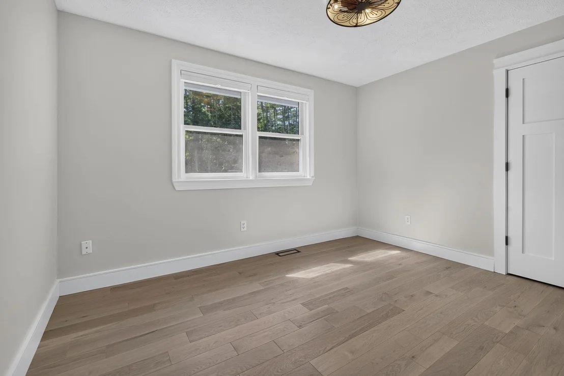 Photo of 4 Taconic