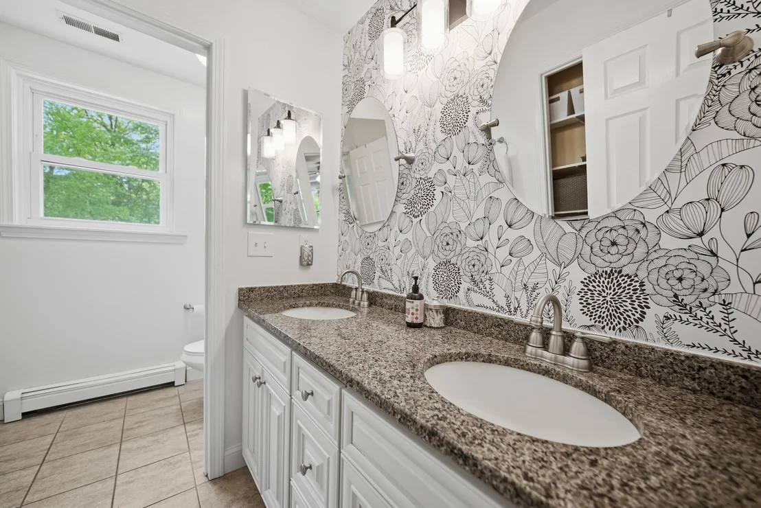 Photo of 7 Stony Point