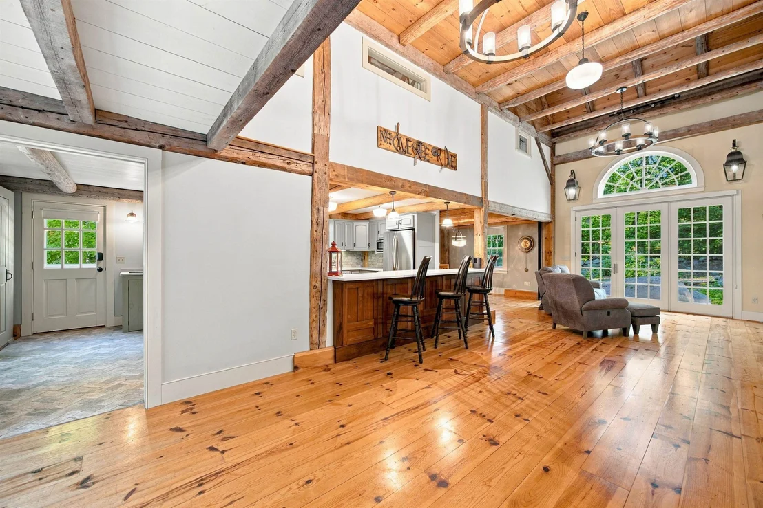 Photo of 369 Stoddard