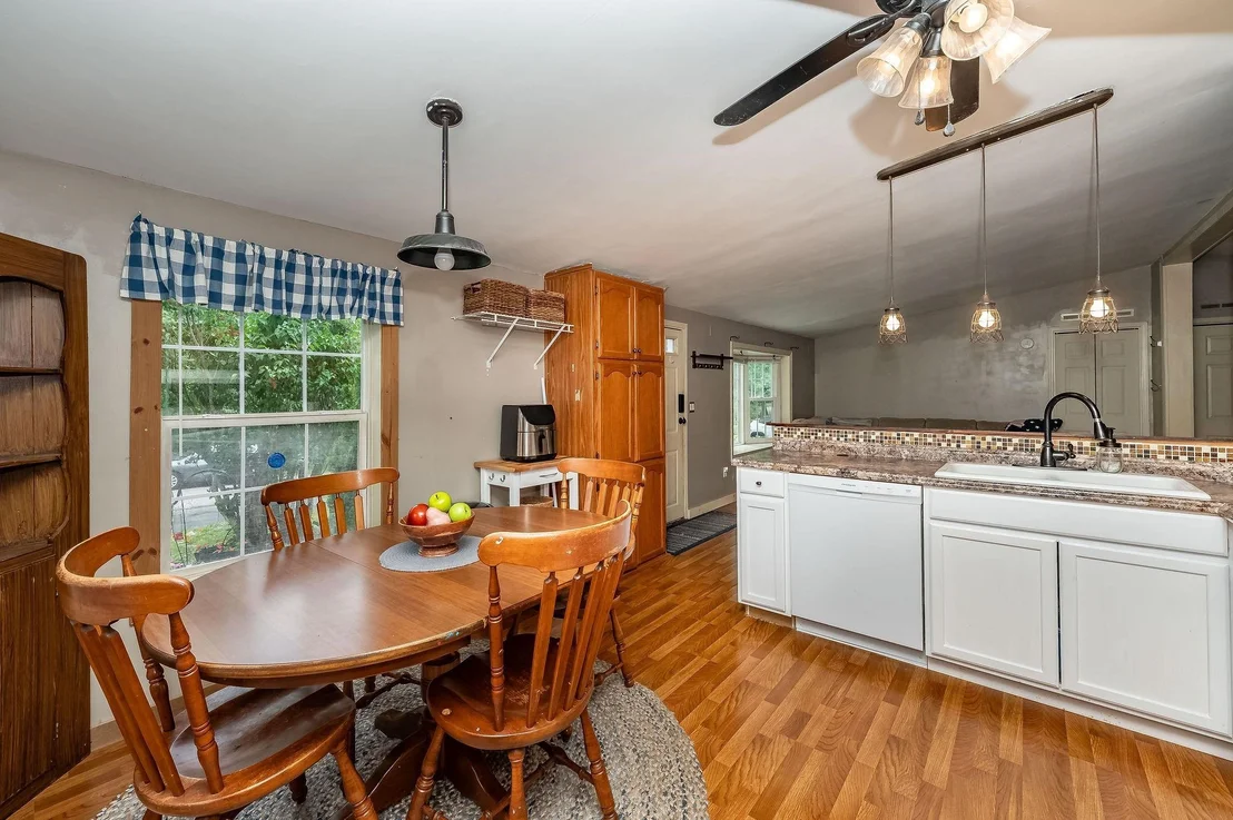 Photo of 446 Emerald