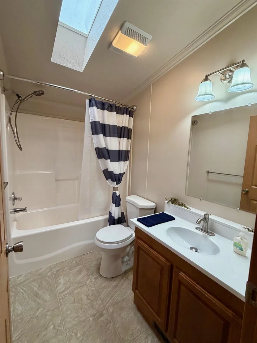 Photo of 111 Deso