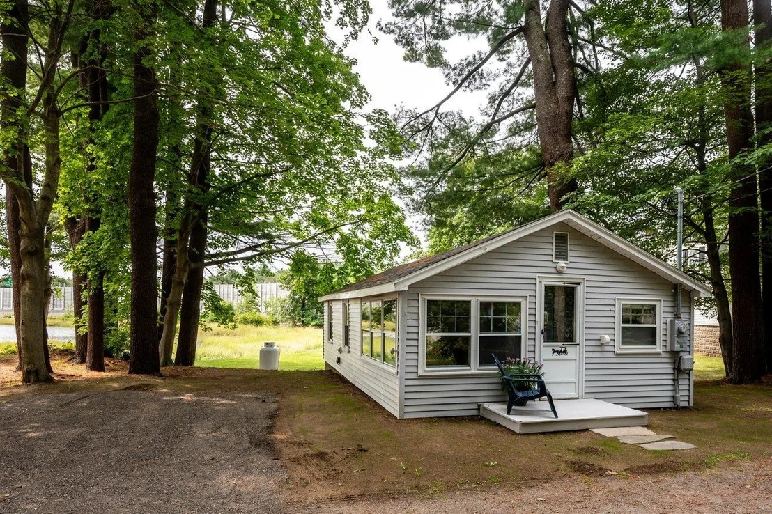 Photo of 348 Dover Point
