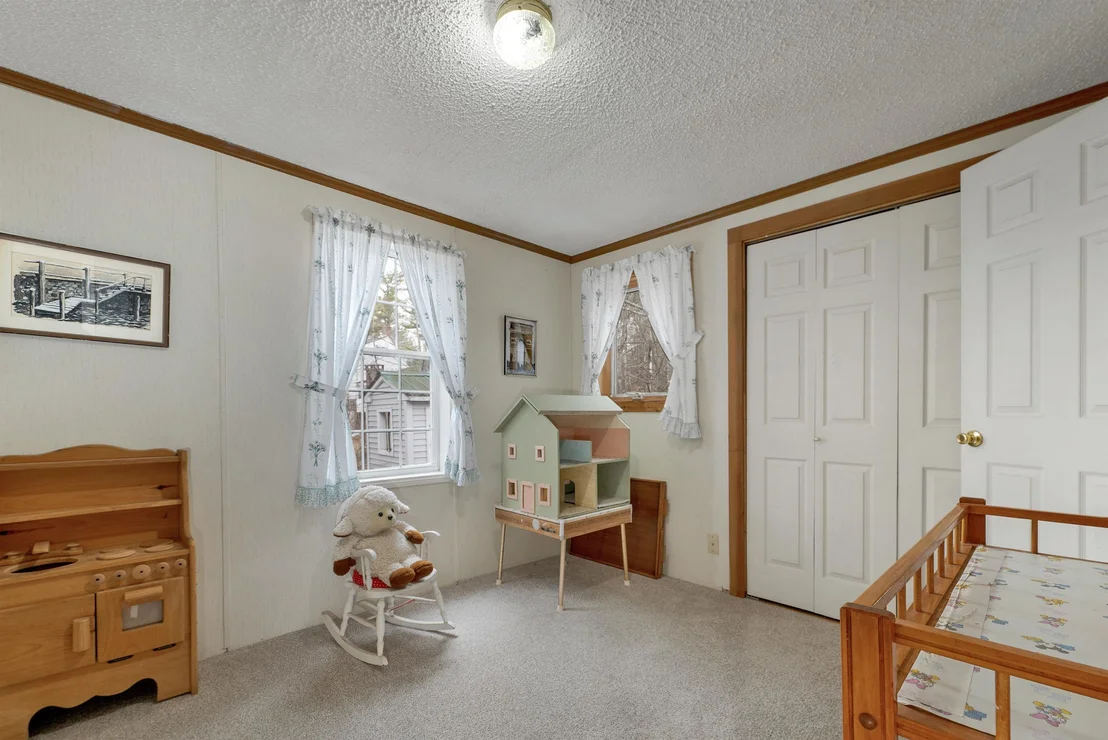 Photo of 9 Hemlock