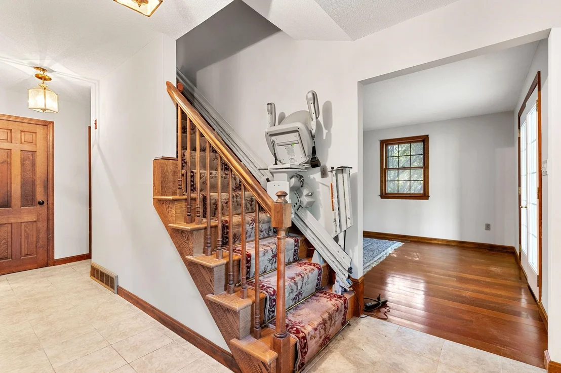 Photo of 34 Sharon