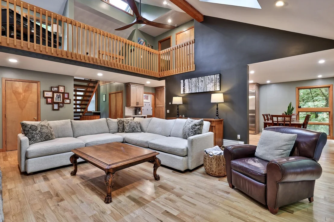 Photo of 28 Mountain View