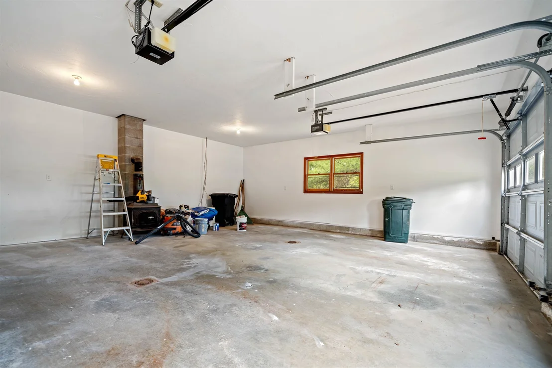 Photo of 6 Colonial