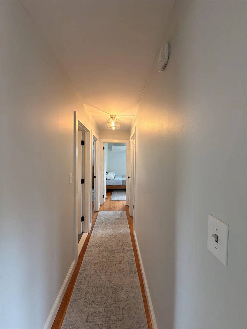 Photo of 41 Laura