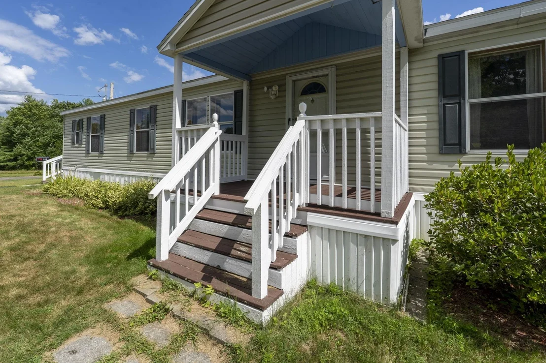 Photo of 955 Calef