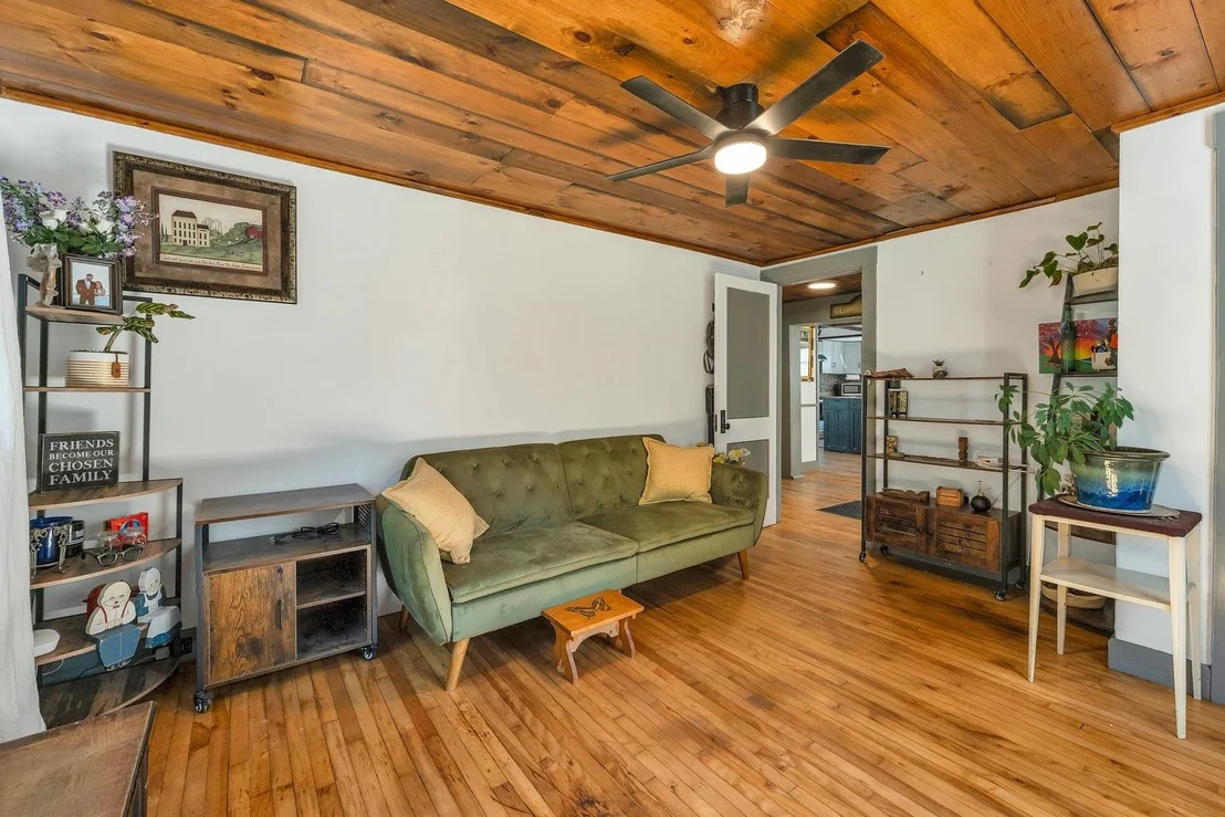 Photo of 40 Boston Hill