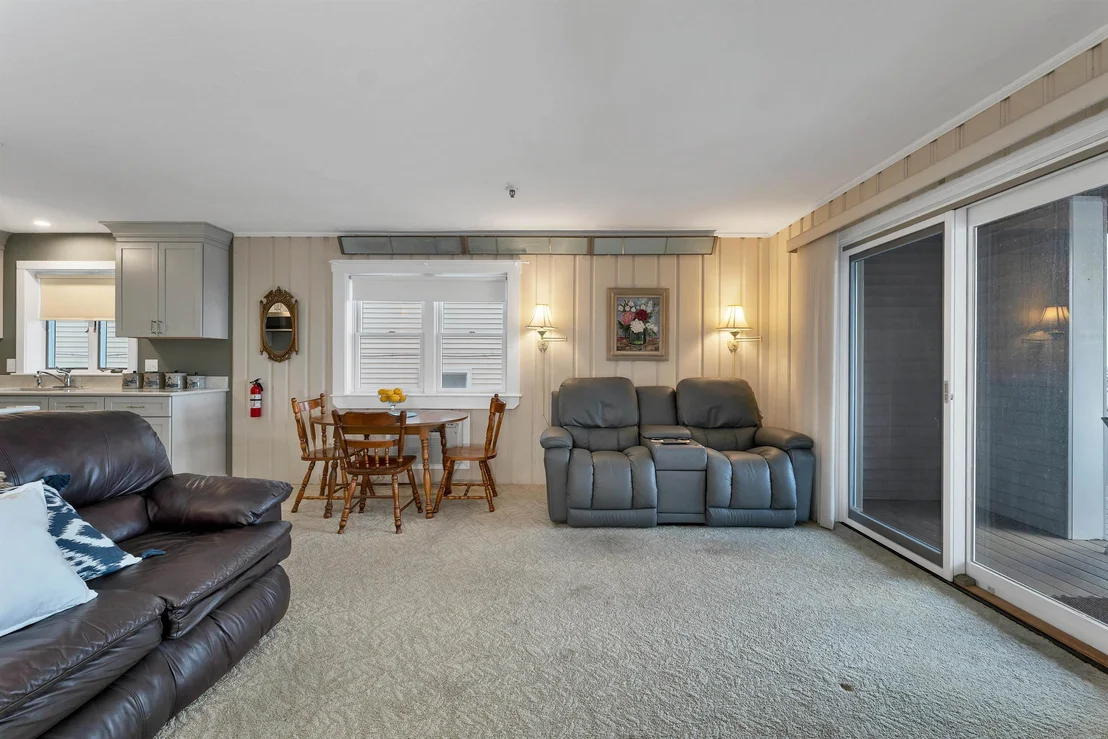 Photo of Unit N1 at 421 Ocean