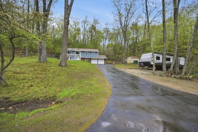 Photo of 10 Hillside