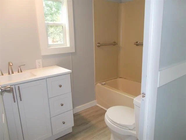Photo of 77 Royalcrest
