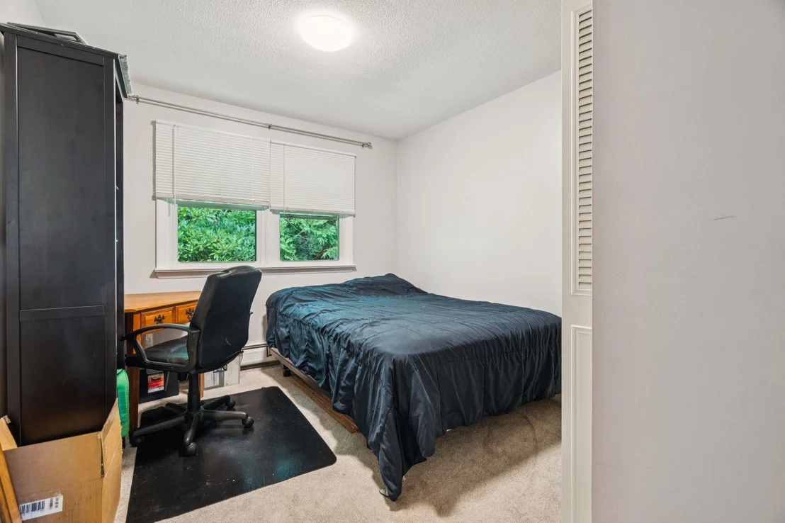 Photo of 43 Bonner