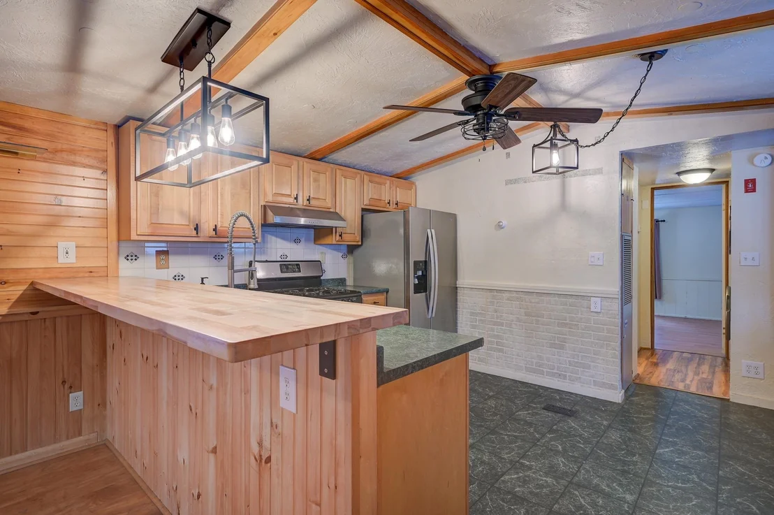 Photo of 331 Lamplighter