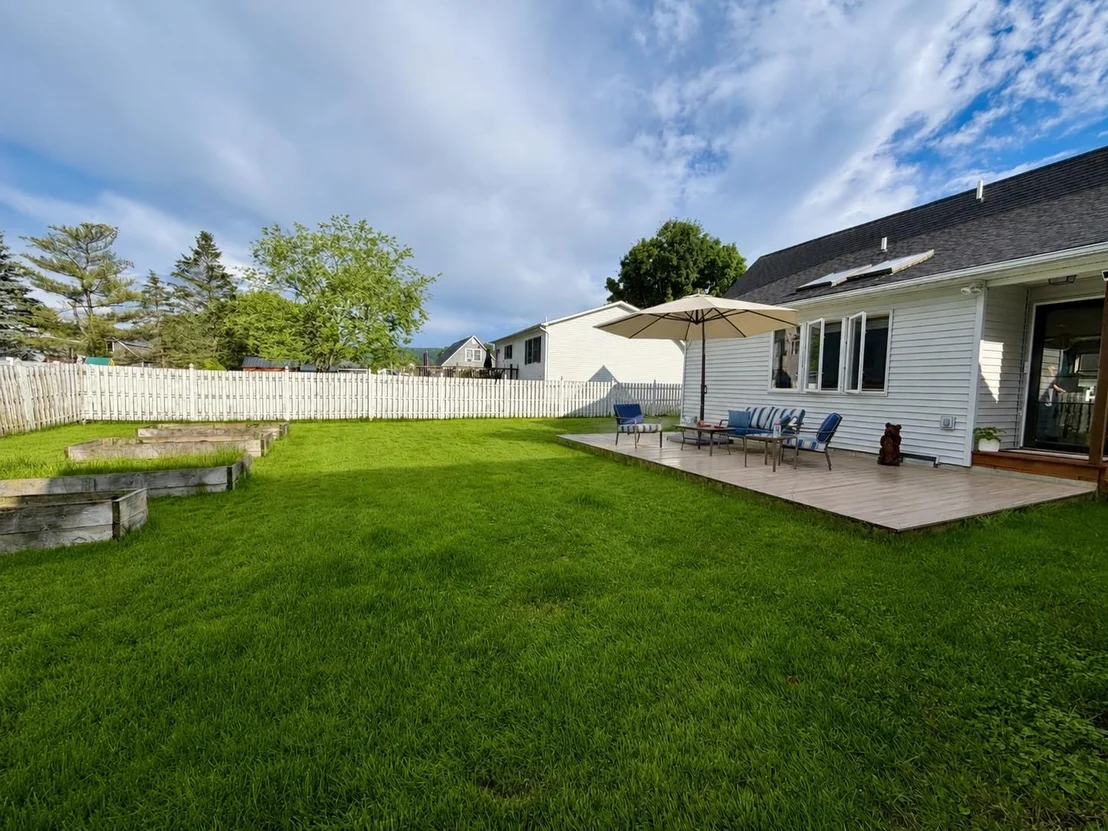Photo of 23 Guyette