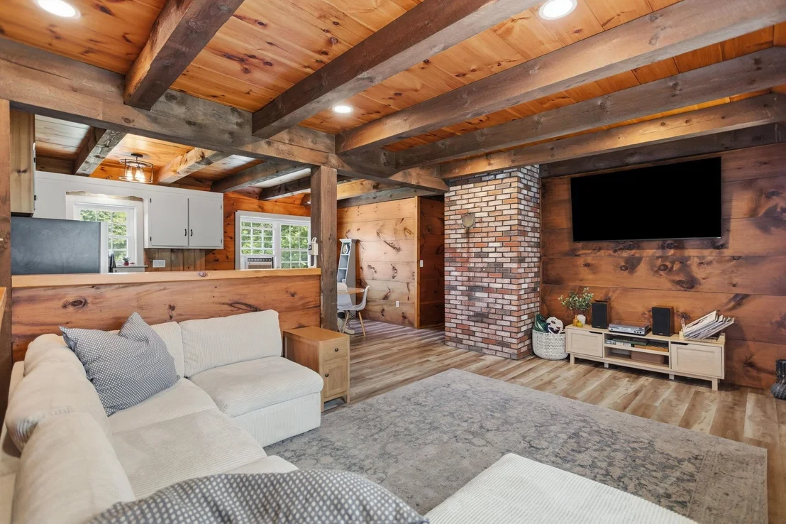 Photo of 498 Brookline