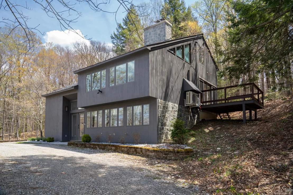 Photo of 19 Maple Hill