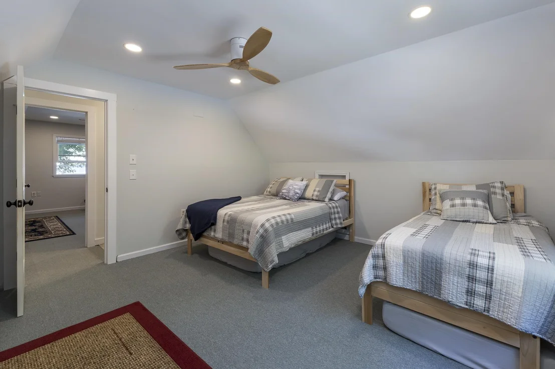 Photo of 502 Duck Point