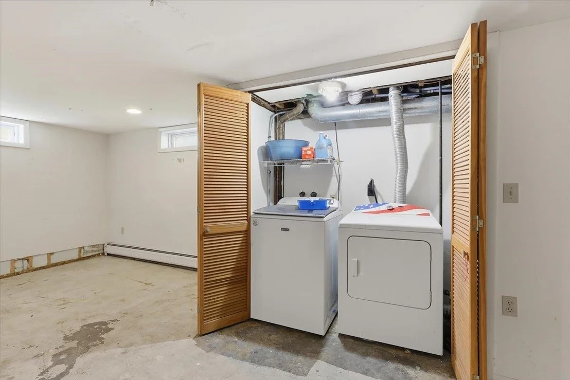 Photo of 23 Blondin