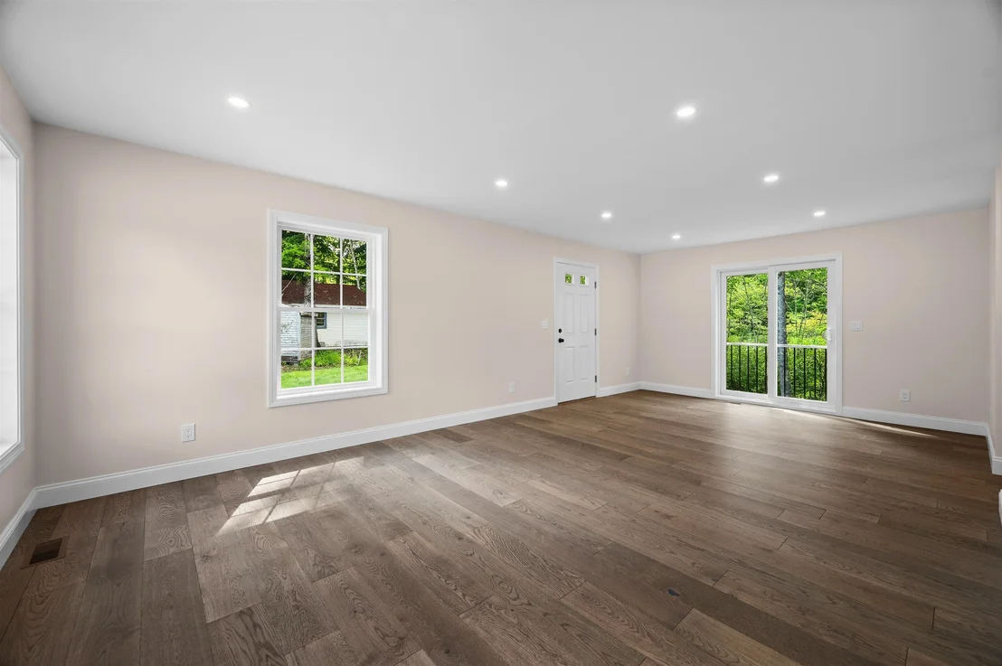 Photo of 335 Raymond