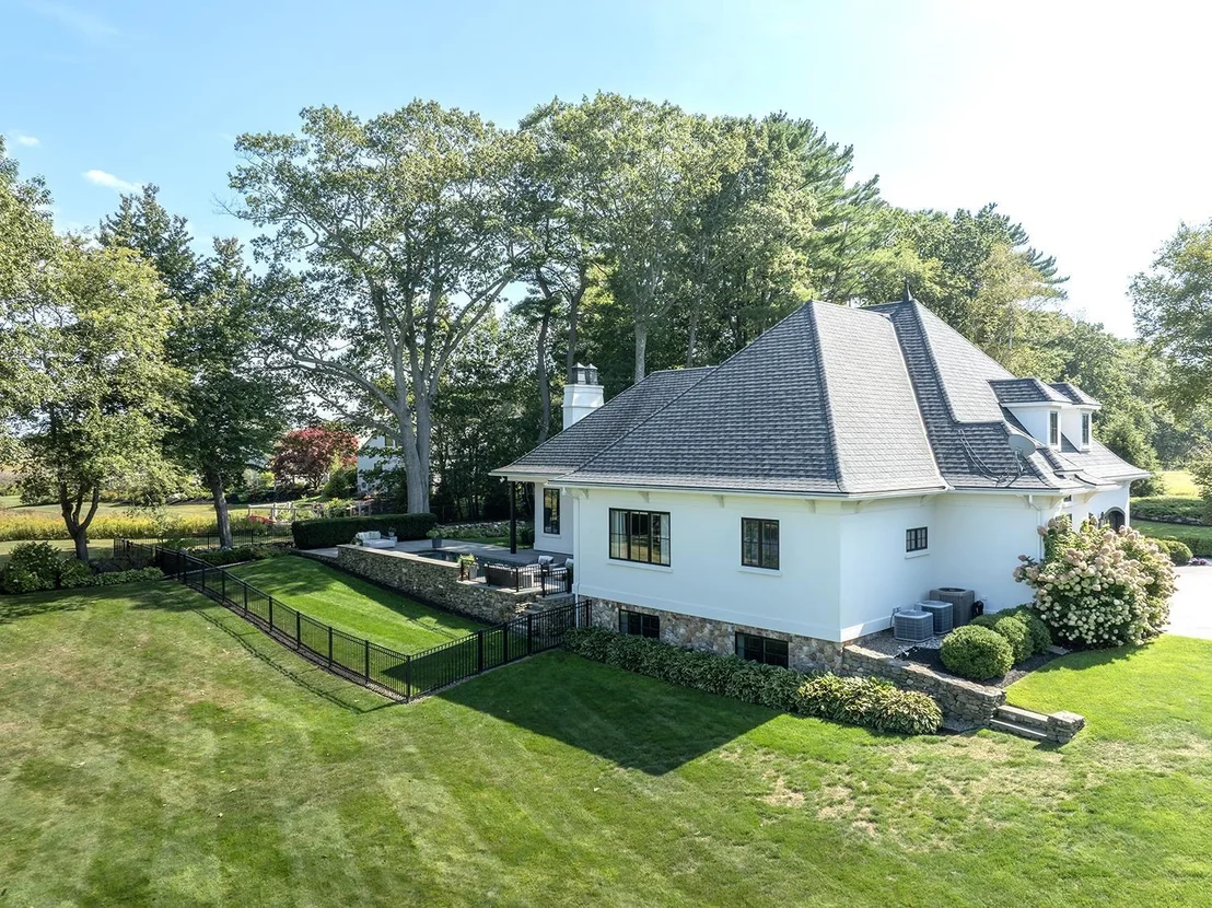 Photo of 12 Runnymede
