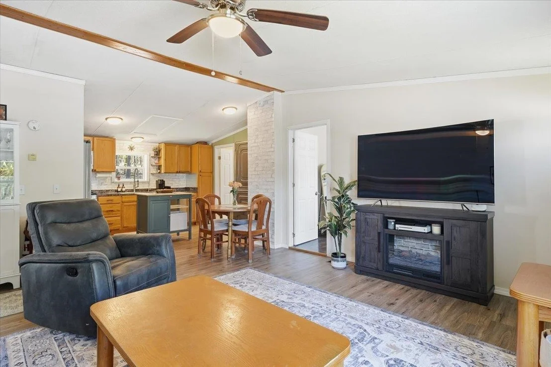 Photo of 737 Porterwood