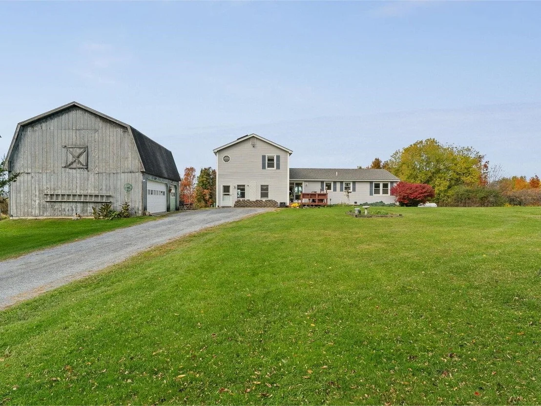 Photo of 771 Robinson