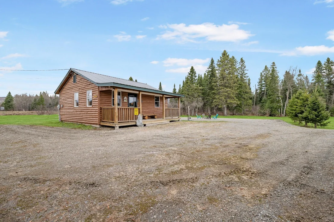 Photo of 997 Back Lake