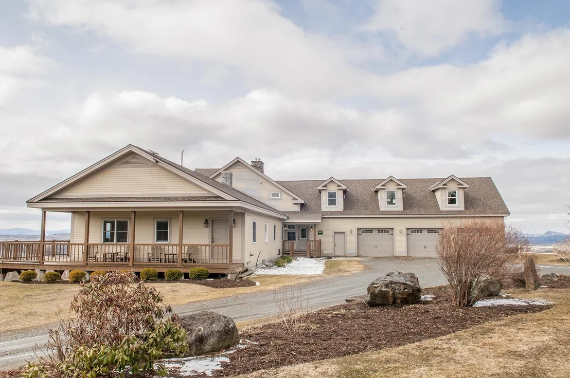 Photo of 734 Herrick