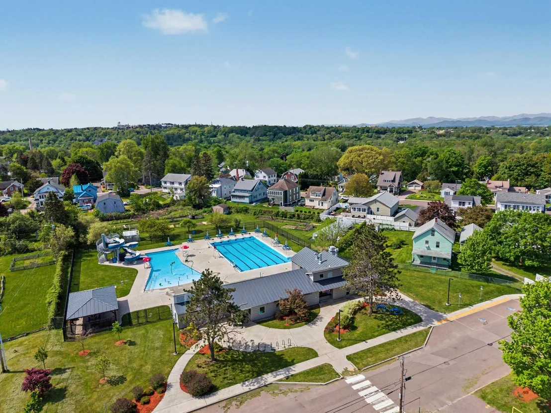 Photo of 64 Pine