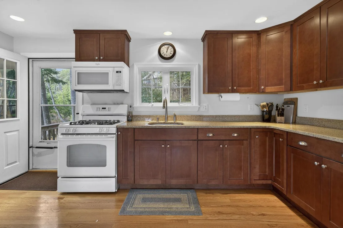 Photo of 408 Whitney