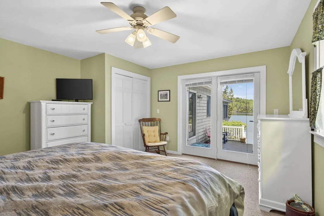 Photo of 2221 Valley