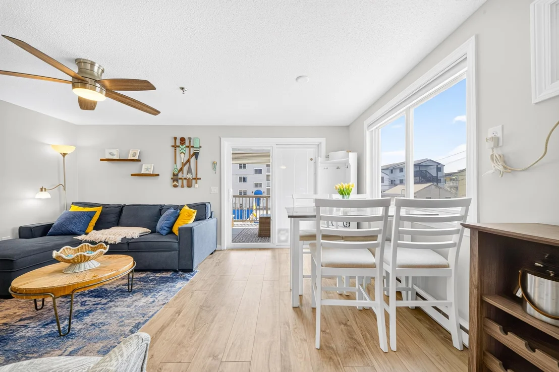 Photo of Unit 4S at 421 Ocean