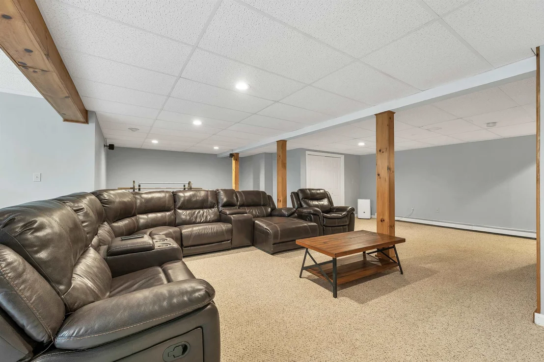 Photo of 27 Oakmont